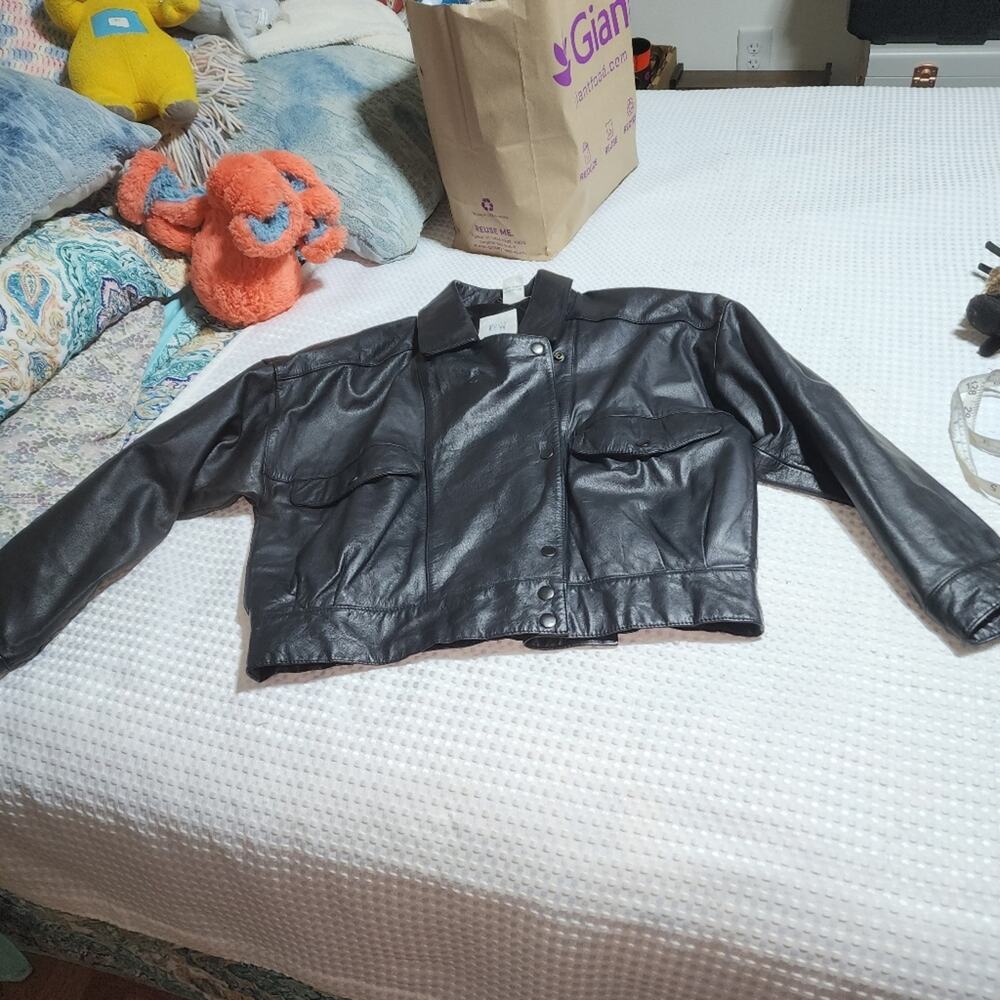 TOGETHER! EUC WOMENS SZ MEDIUM 3/4 SLEEVE SNAP LEATHER BIKER JACKET COAT. (A)